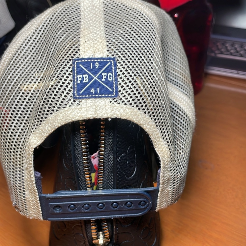 Hat - Picture 3 of 5